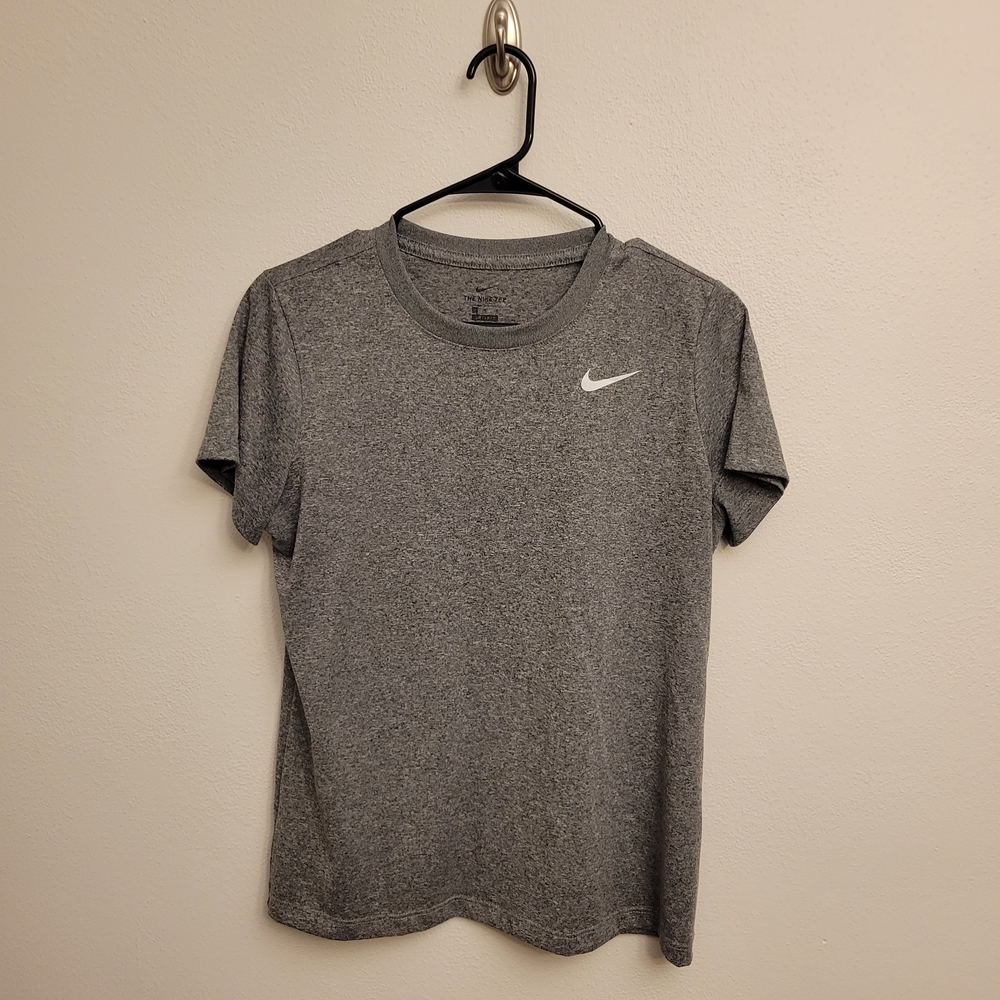 VGUC Nike Men's Dri Fit "The Nike Tee", Gray, Size Med